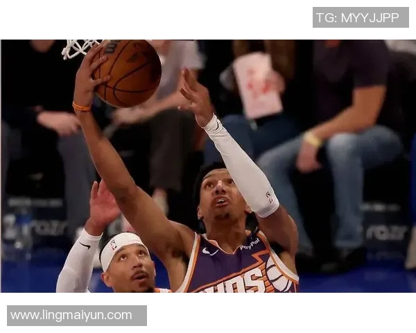 独家专访:瑞安·邓恩在太阳队的第二个赛季中“锻炼”自信心 独家专访:瑞安·邓恩在太阳队的第二个赛季中“锻炼”自信心